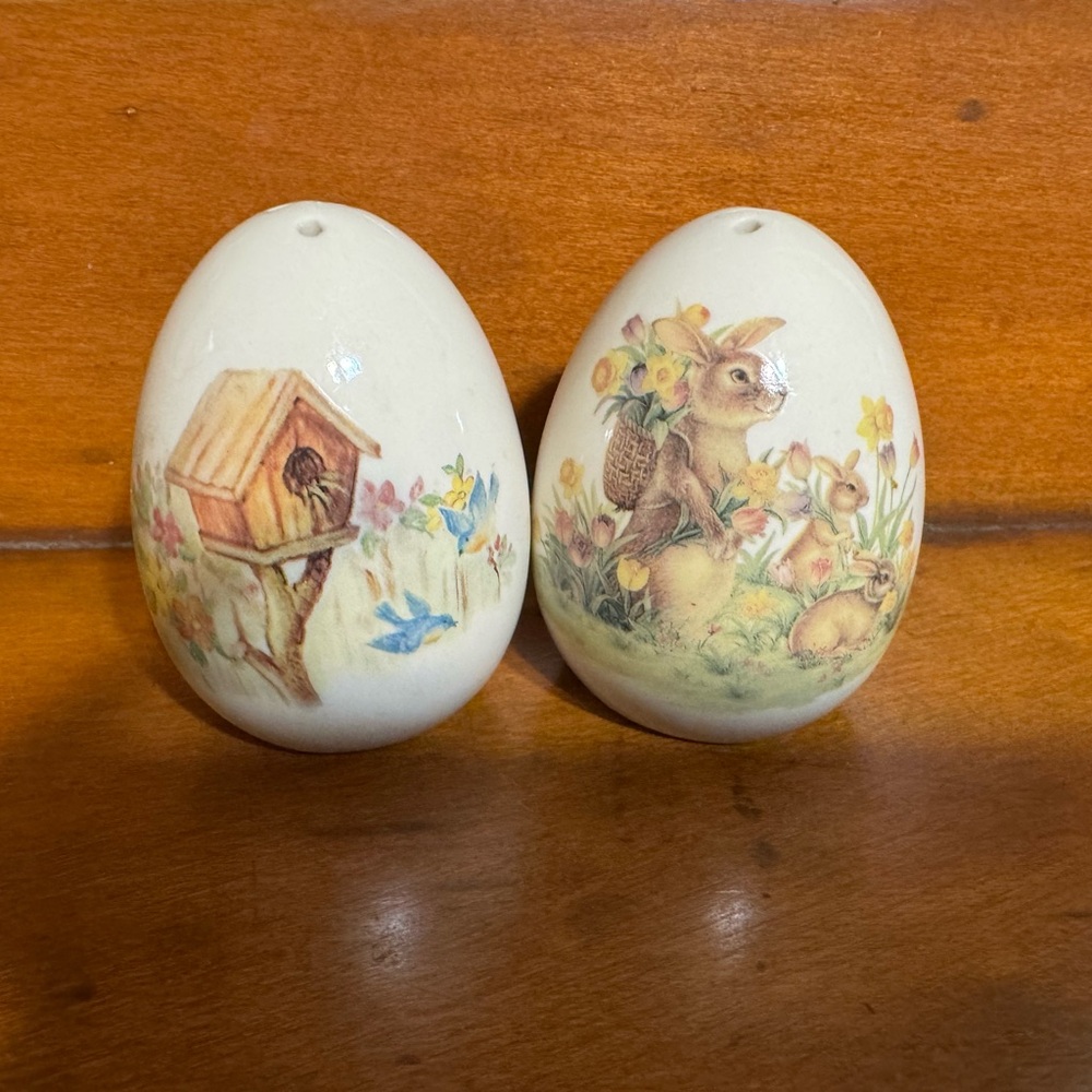 Vintage Easter Bunny & Birdhouse Ceramic Egg Salt and Pepper Shakers